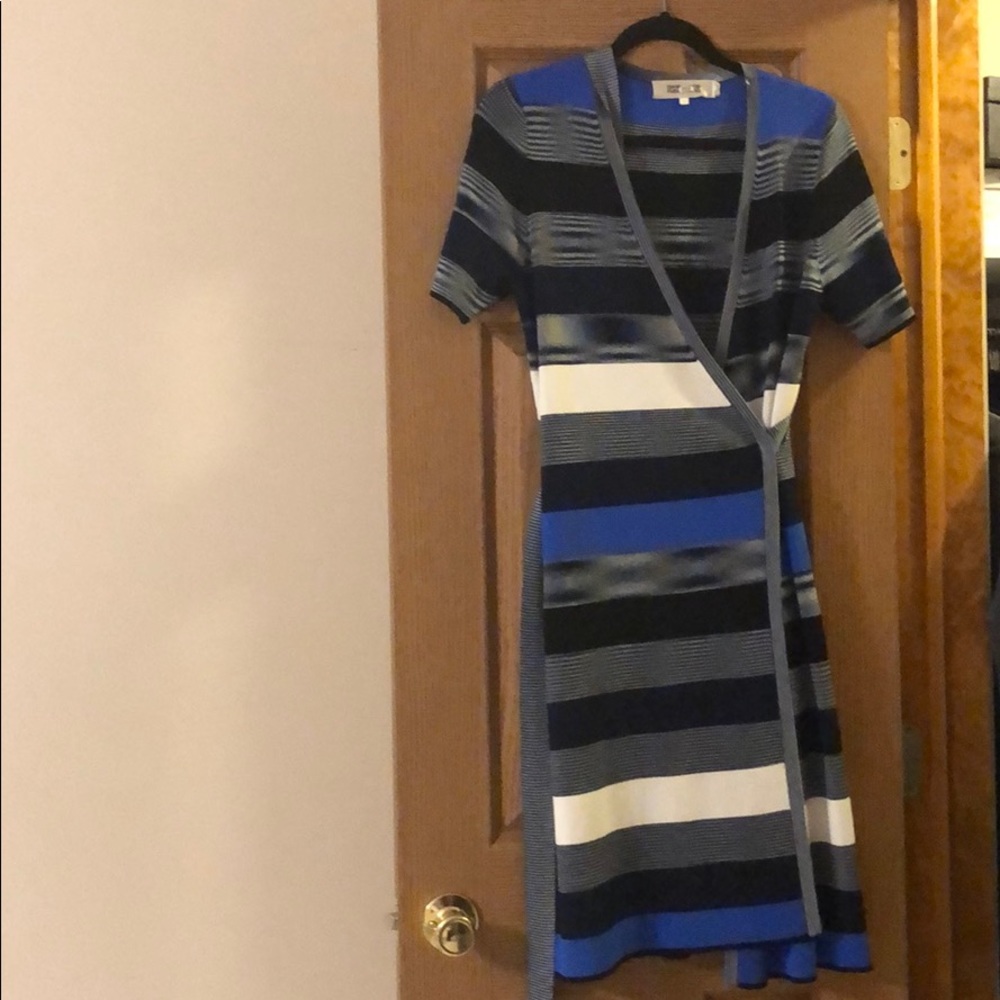Diane von Furstenberg Wrap Dress Size Large